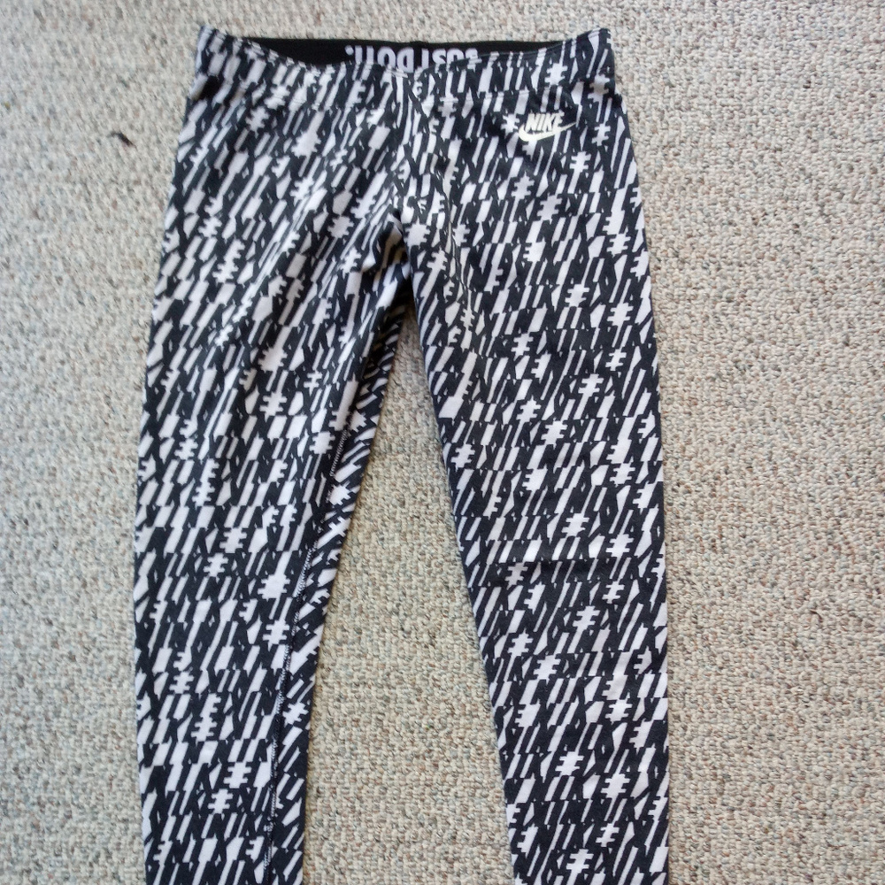 Nike Pro White Black cotton leggings - Size XS